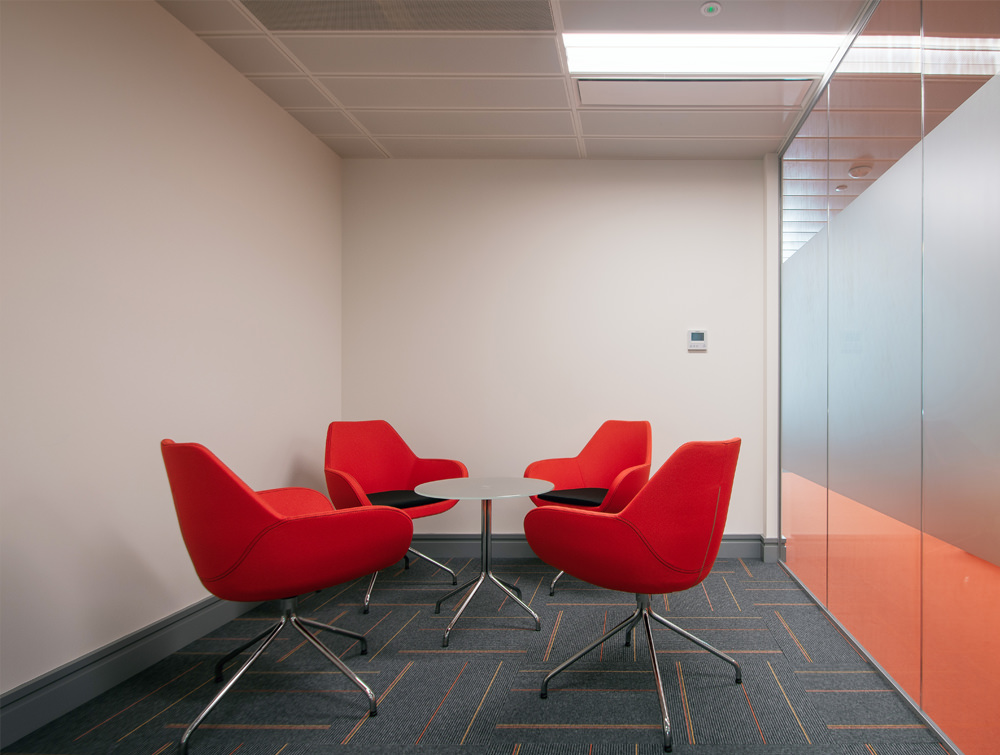 Apex Office Layout Meeting Room Orange Tub Meeting Chairs with Round Glass Table in 4 Star Base