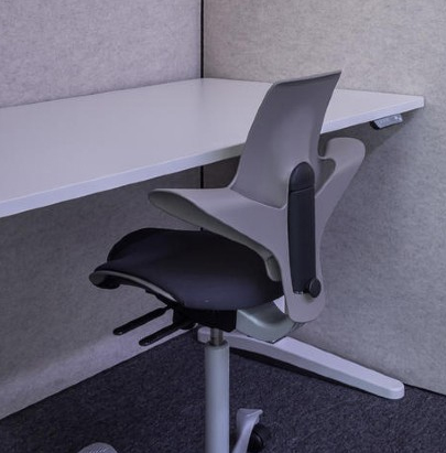 BuzziSpace Folding Screen 3 in Single Desk Work Space