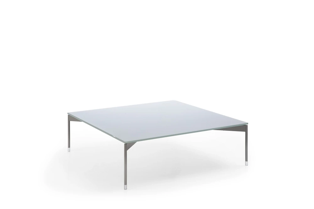 Chic Round Table RH20 660 mm High 25