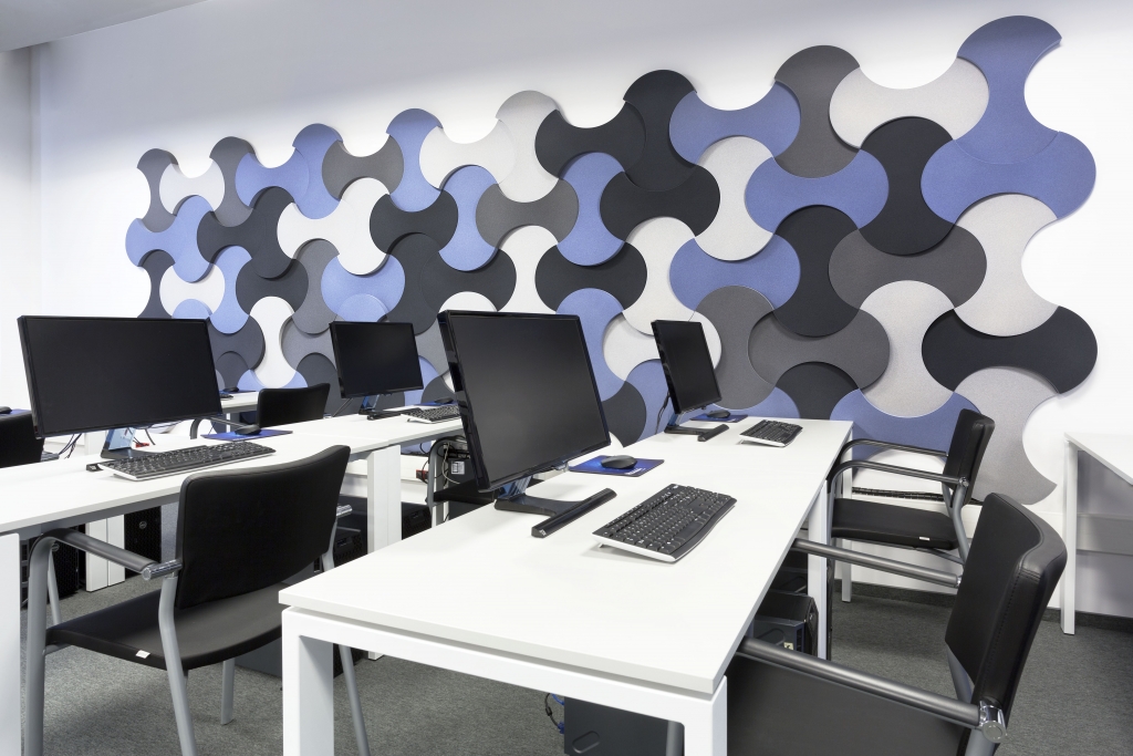 How Acoustic Screens Can Create Peace & Privacy in Noisy Offices Office-Panels-Fluffo