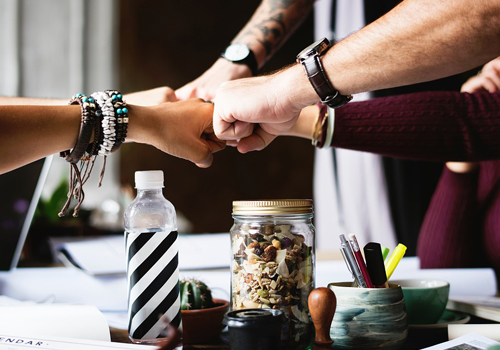 teamwork-1000×755 teamwork stock photo